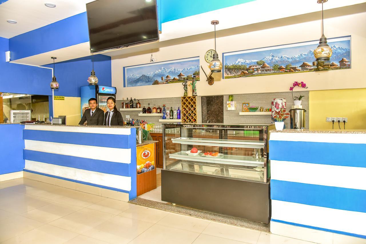 Hotel Dine & Dream Катманду Экстерьер фото