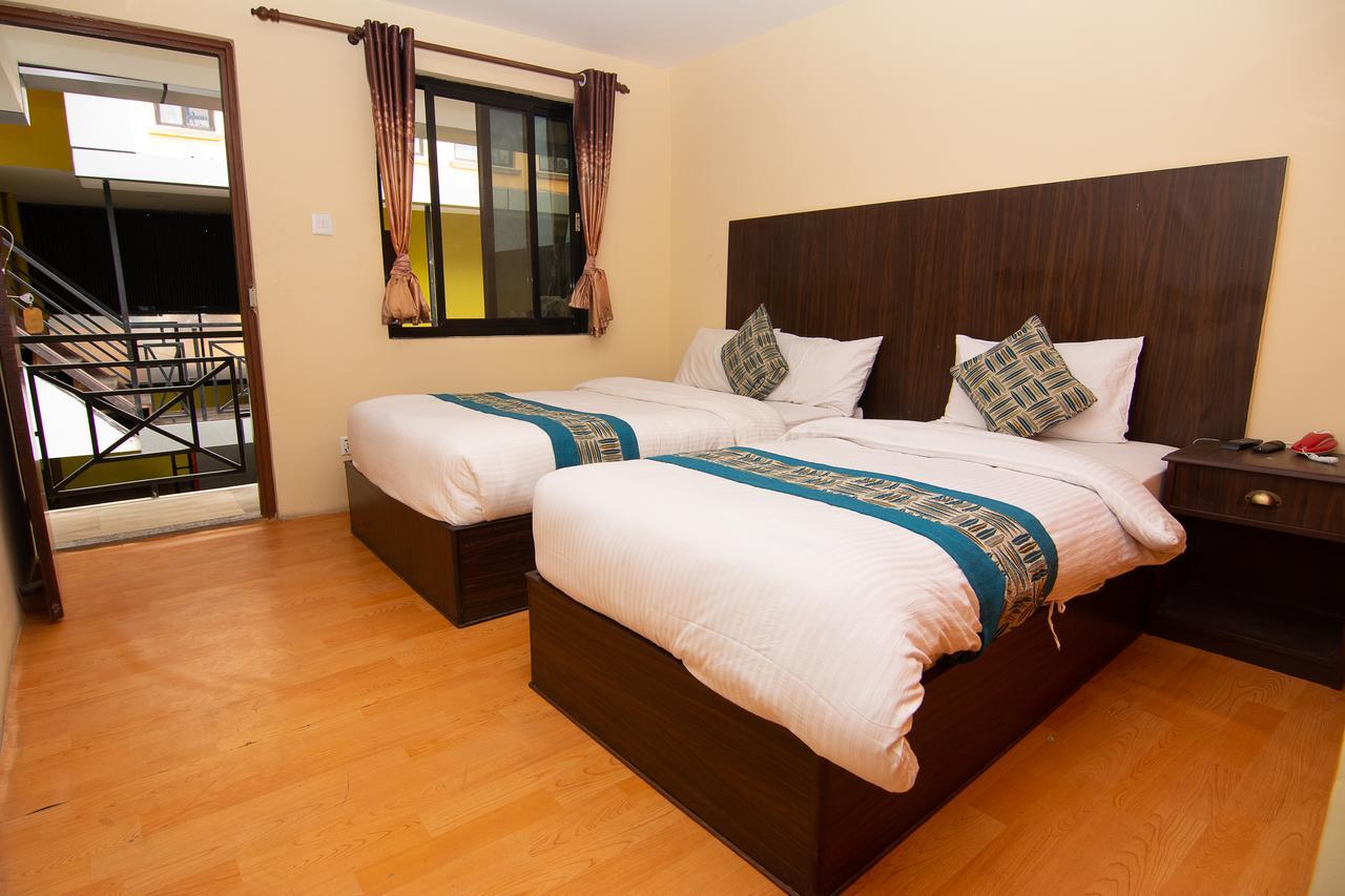 Hotel Dine & Dream Катманду Экстерьер фото